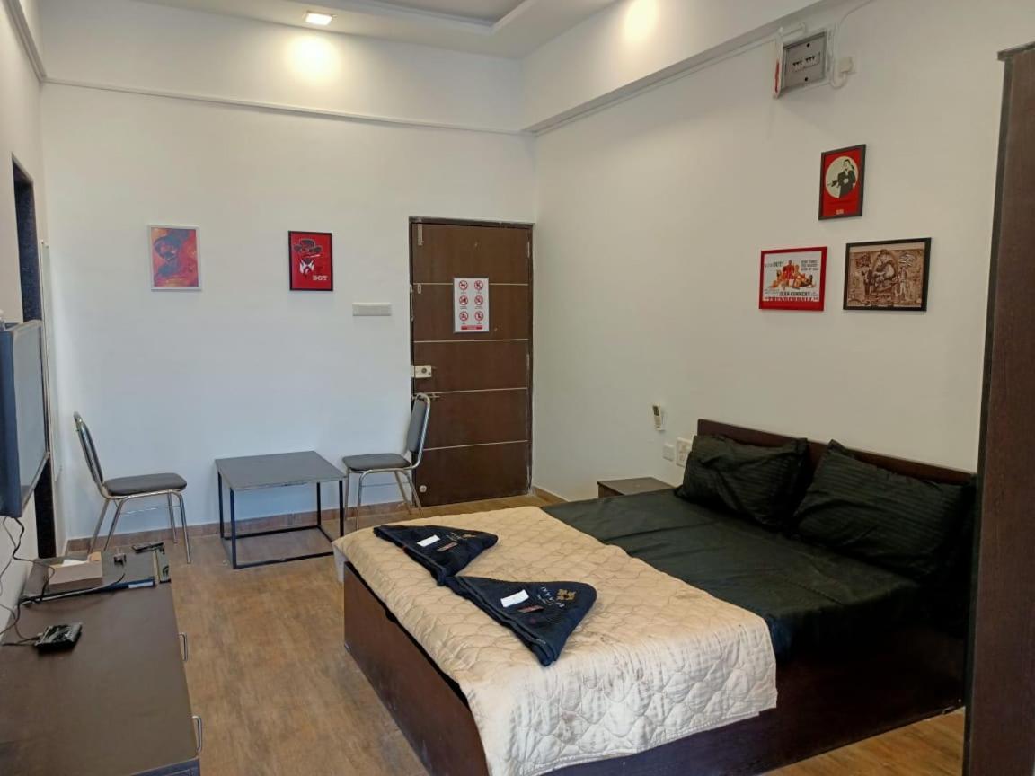 Marigold Stay Jambhulpada Bagian luar foto