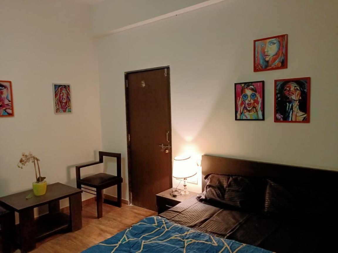 Marigold Stay Jambhulpada Bagian luar foto