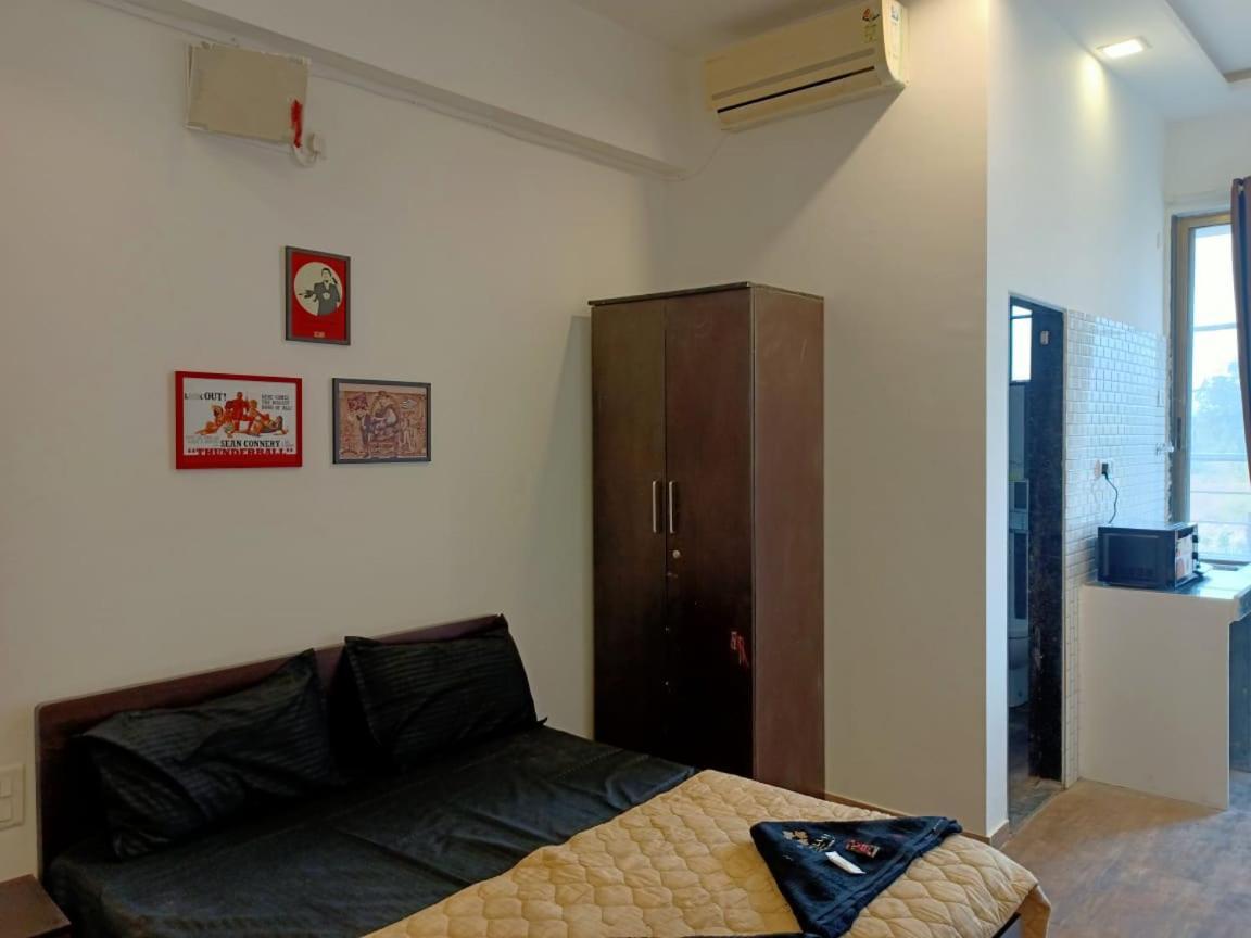 Marigold Stay Jambhulpada Bagian luar foto